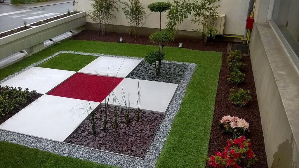 Contact Du Cerf Hotel 2*