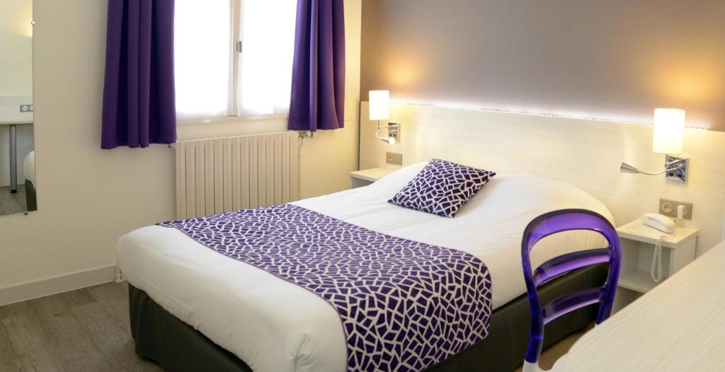 Contact Du Cerf Hotel 2*